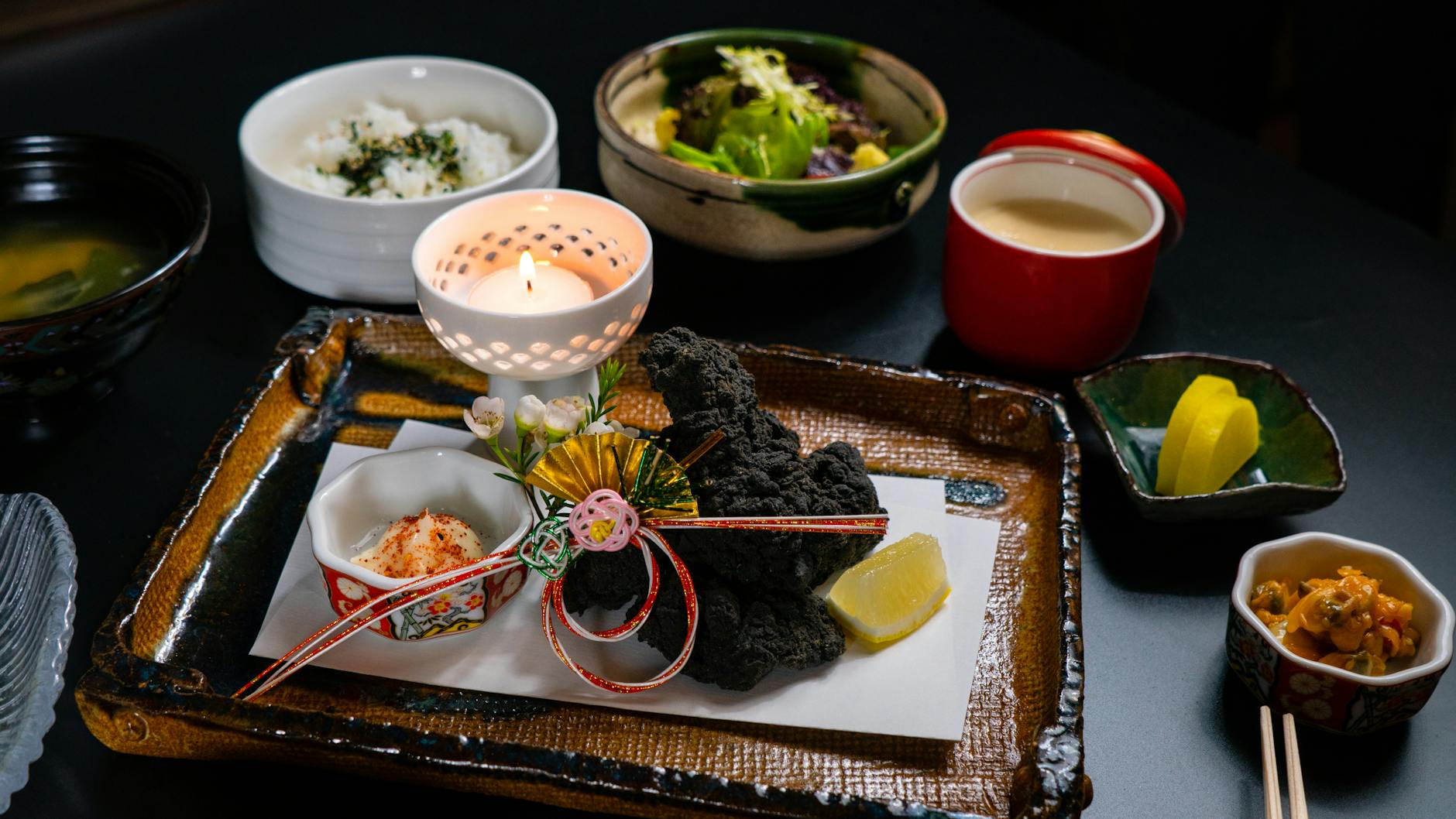 和食コース料理の盛り付け
